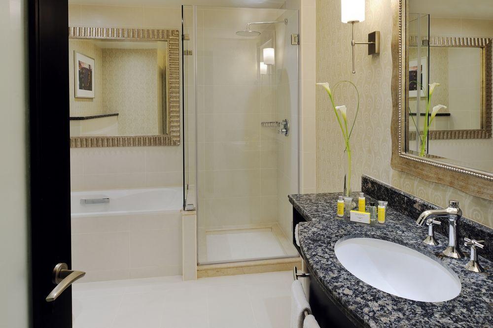 Marriott Executive Apartments Doha City Center Exterior photo