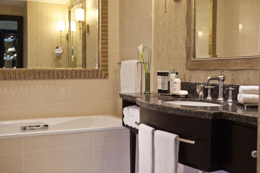 Marriott Executive Apartments Doha City Center Exterior photo